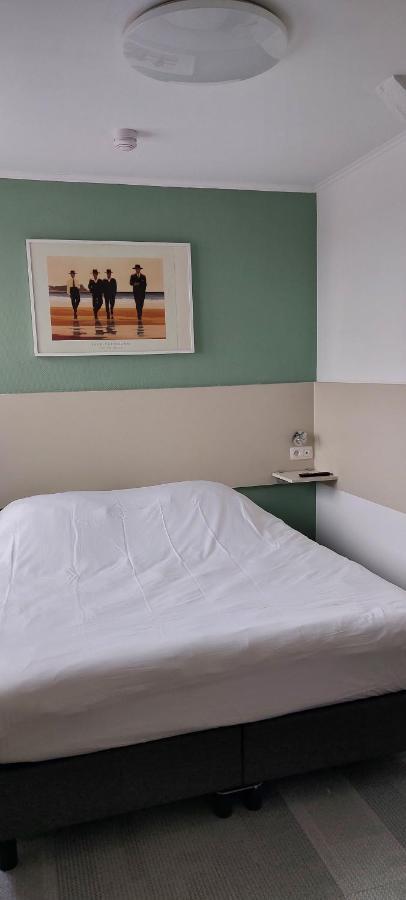 Louis Apartment Maaseik Bagian luar foto