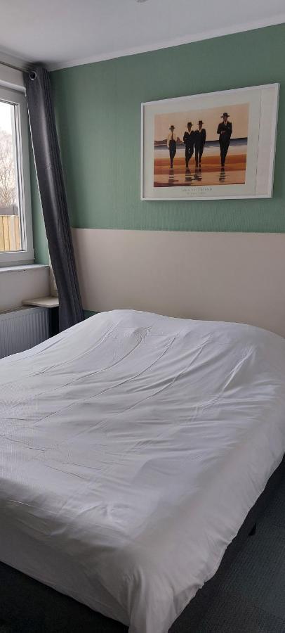 Louis Apartment Maaseik Bagian luar foto