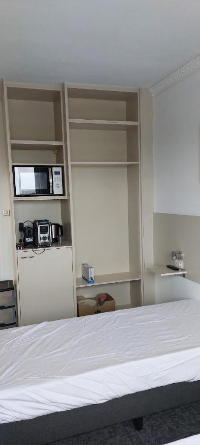 Louis Apartment Maaseik Bagian luar foto