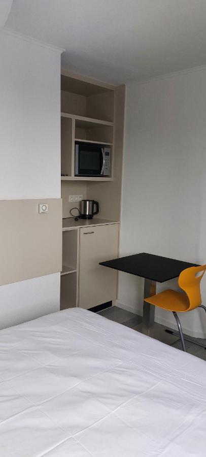 Louis Apartment Maaseik Bagian luar foto